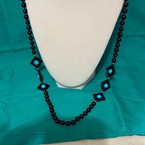Elegant Black and Blue Beaded Necklace - Picture 2 of 3